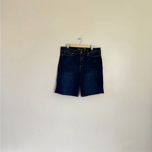 SALE!  Seven7 Dark Denim Sunset Bermuda Shorts Size 16 EUC - Picture 1 of 5